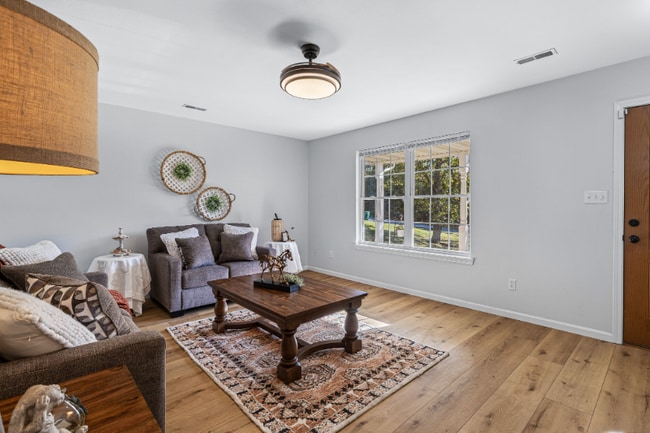 Photo - 1604 Napoleon Dr