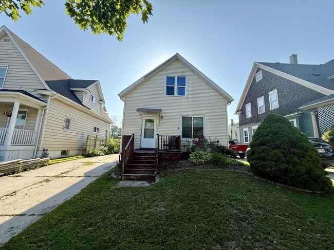Building Photo - 1126 S 17th St Rental