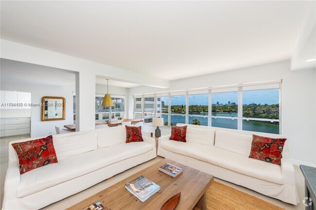 Building Photo - 9102 W Bay Harbor Dr Unit 5-D Rental