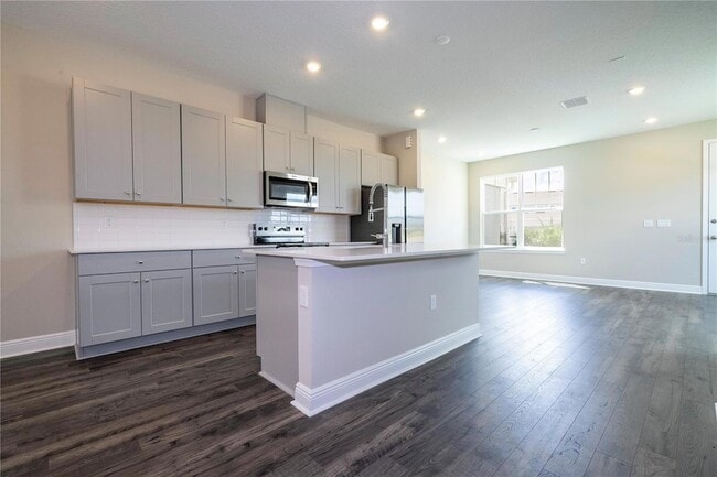 Photo - 16350 Hamlin Vw St