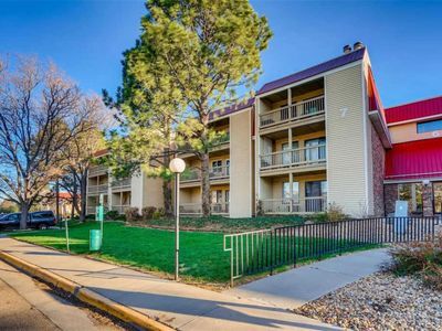 Building Photo - 14740 E Kentucky Dr Unit 712