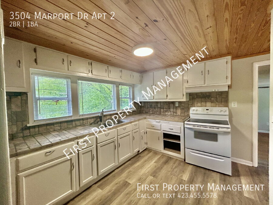 Photo - 2Bed/1Bath Apartment Close to Downtown and...