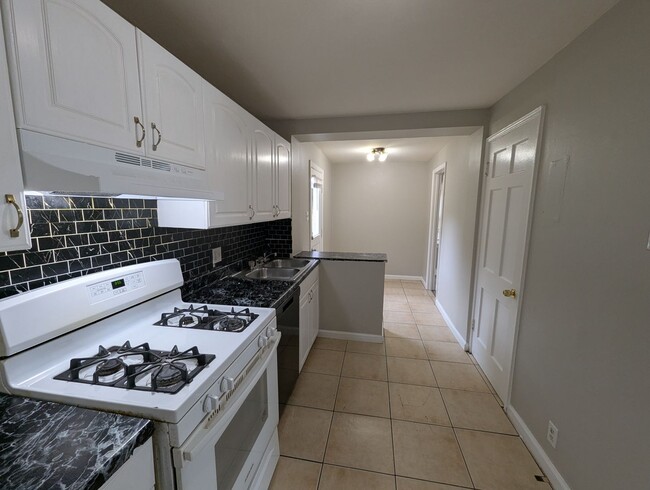 Photo - 1936 Alert Dr