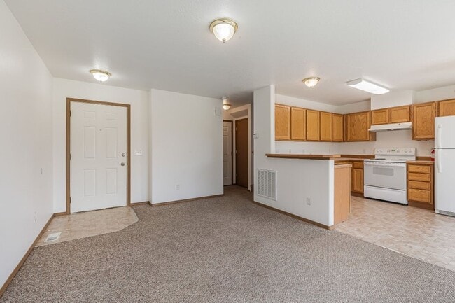 Photo - 3 bed 2 bath duplex with sprinkler system
