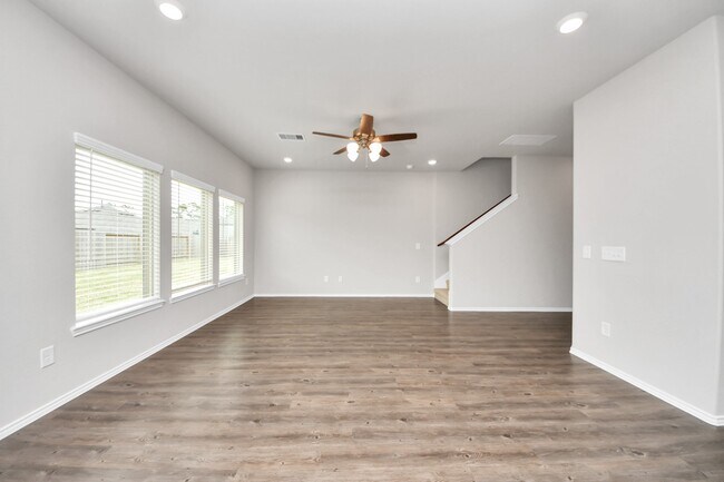 Photo - 21235 Mem Vis Dr