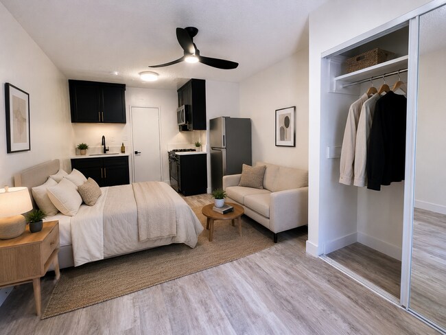 Photo - 3729 Clarington Ave
