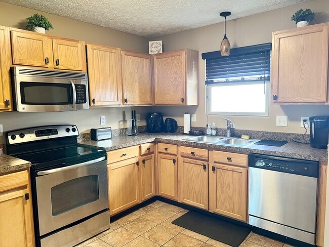 Photo - 2191 Painted Cliff Dr