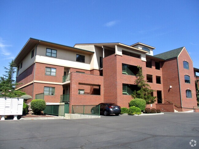 Building Photo - 300 Columbia Point Dr Rental