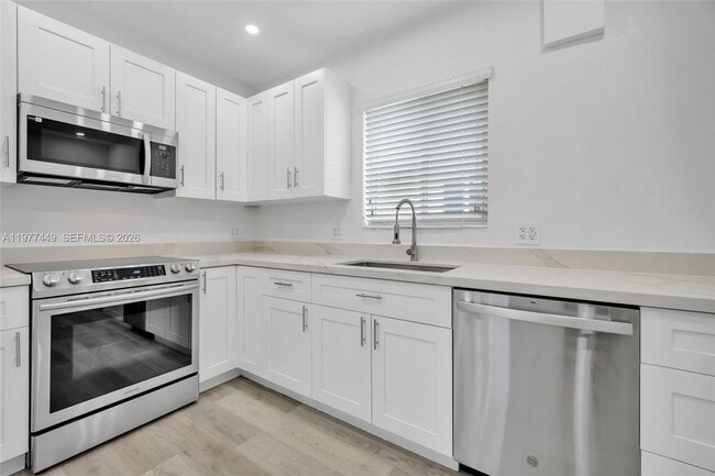 Photo - 1401 NE 152nd St