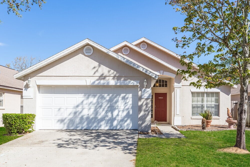 Photo - 1890 Needham Rd