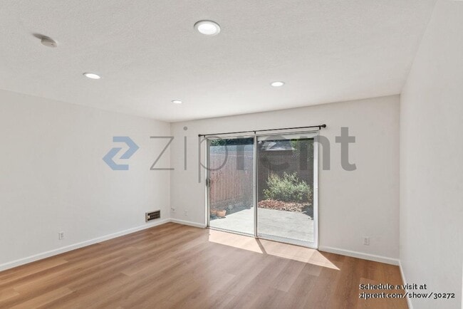 Photo - 1091 Reed Ave