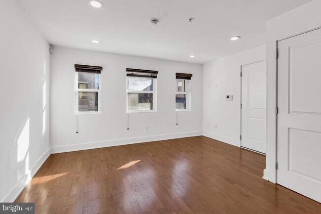 Photo - 1228 N 25th St Unit 8