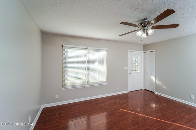 Photo - 3815 Hillcross Dr