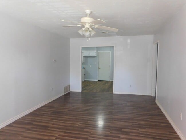 Photo - 1505 NW Lake Ave