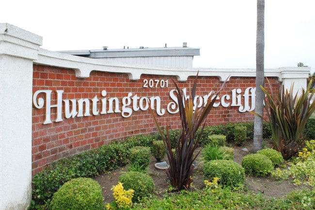 Photo - Huntington shorecliffs