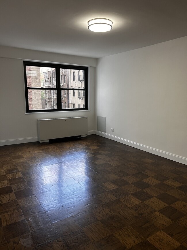 145 E 16th St Unidad 05F