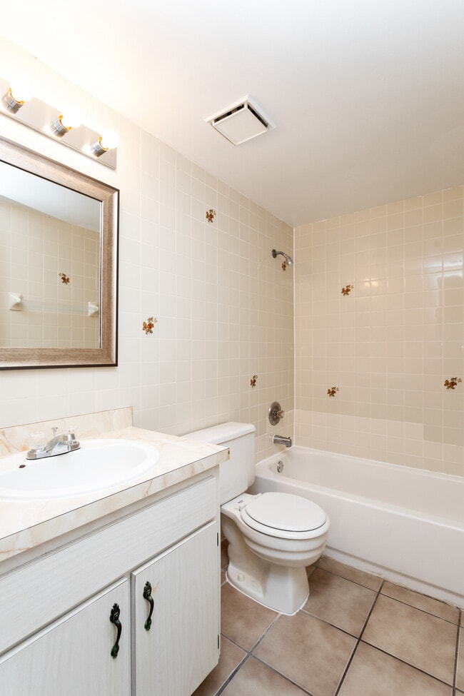 Photo - 3223 Pershing St