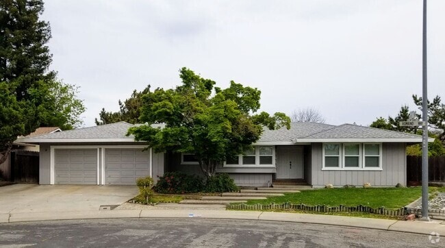 Building Photo - 1200 Romano Way Rental