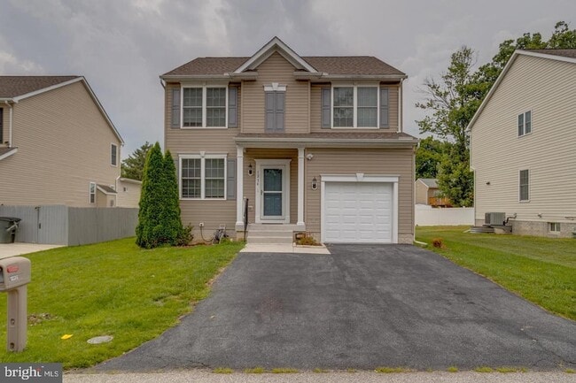 1236 Frances Pl