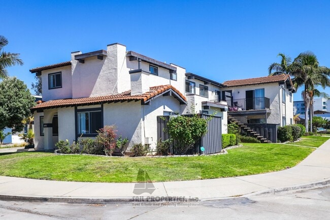 Photo - Great 2 Bedroom Apartment in Huntington Beach! Unit 2