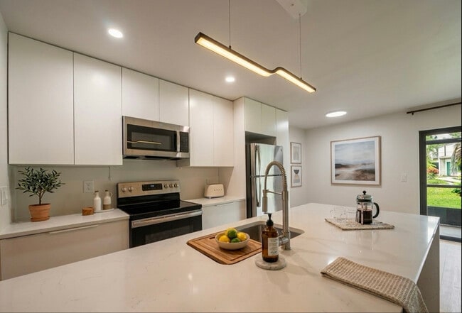 Building Photo - 11525 8th Way N