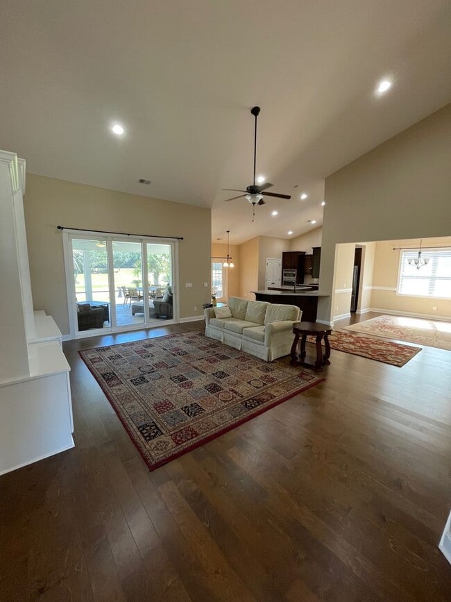 Photo - Beautiful Home in Hilton Head Lakes - Opti...