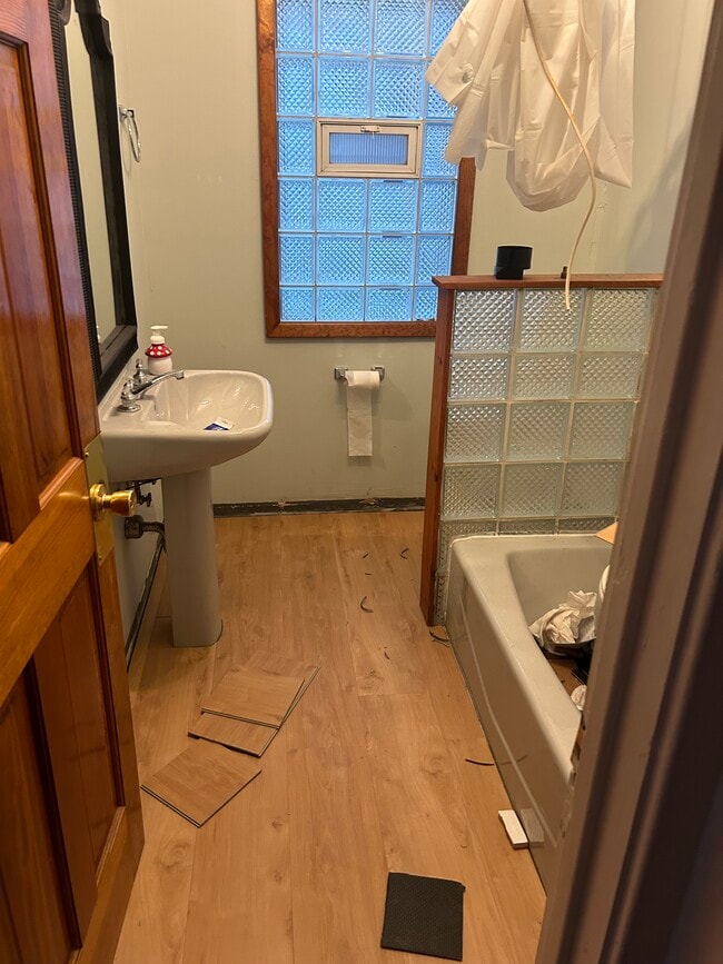 Photo - 560 Linden Ave