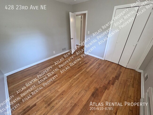 Photo - 428 23rd Ave NE