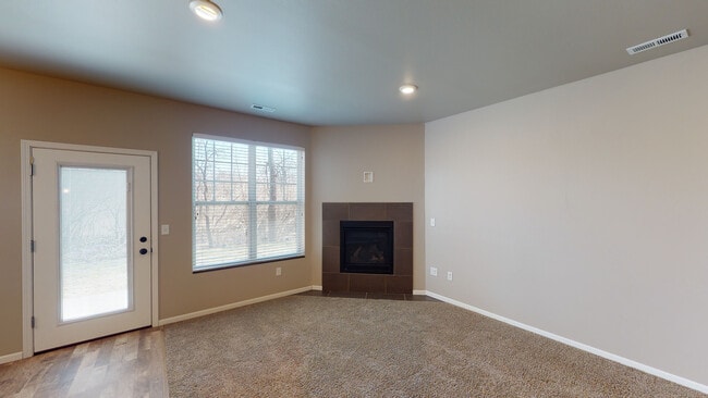 Photo - 407 26th Ave W