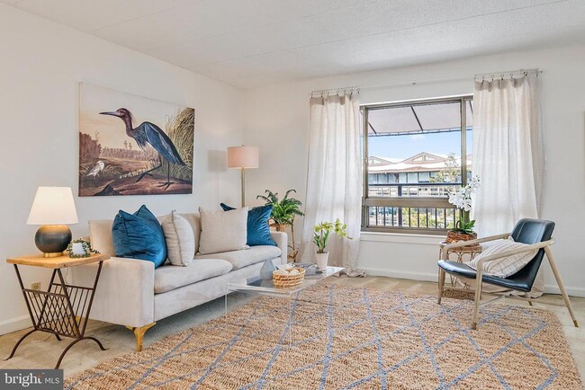 Photo - 100 Severn Ave Unidad 206