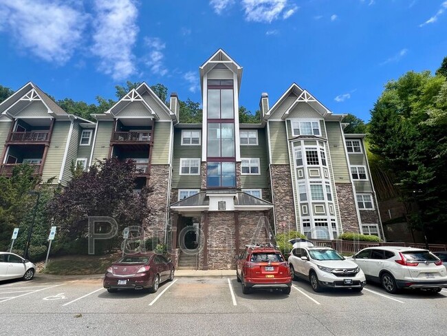 Building Photo - 2000 Olde Eastwood Village Blvd Unit #106 Rental