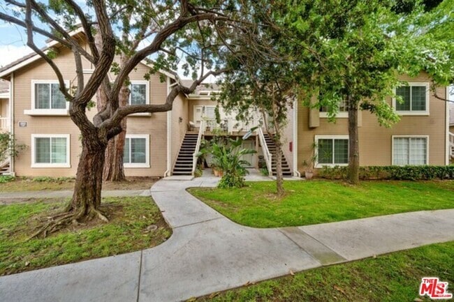 Building Photo - 3802 Dunford Ln Unit K Rental