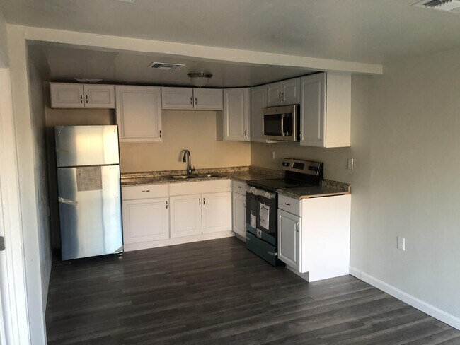 Photo - 5758 E 26th St