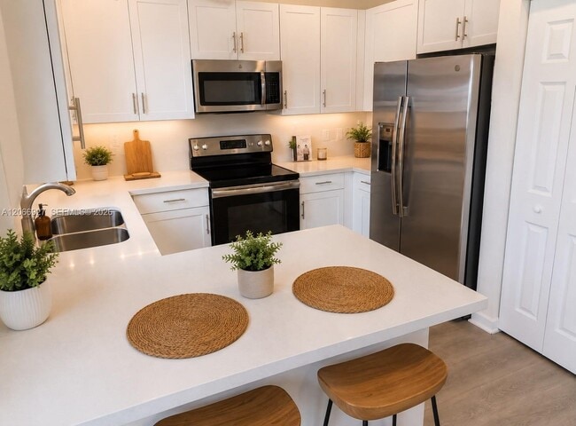 Photo - 3428 W 106th St