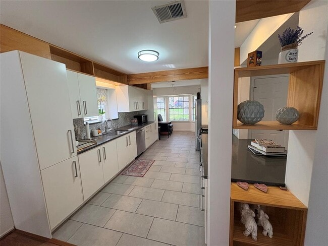 Photo - 11907 Cherie Dr