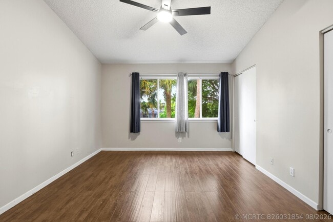 Photo - 5380 Jubilee Way