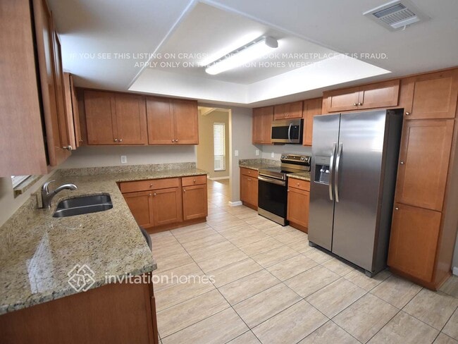 Photo - 123 Lyndhurst Dr