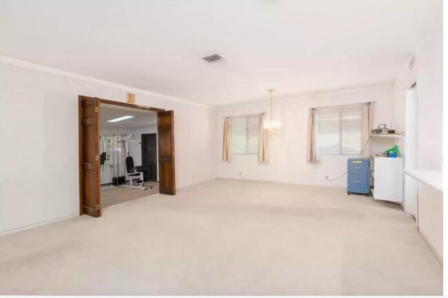 Photo - 45523 Lostwood Ave