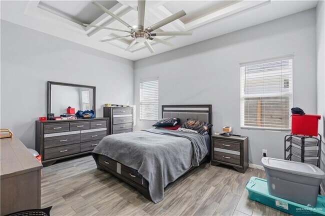 Photo - 13 Optimum E Dr