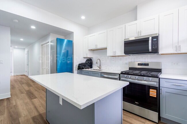 Photo - 3744 N Wilton Ave Unit 2N