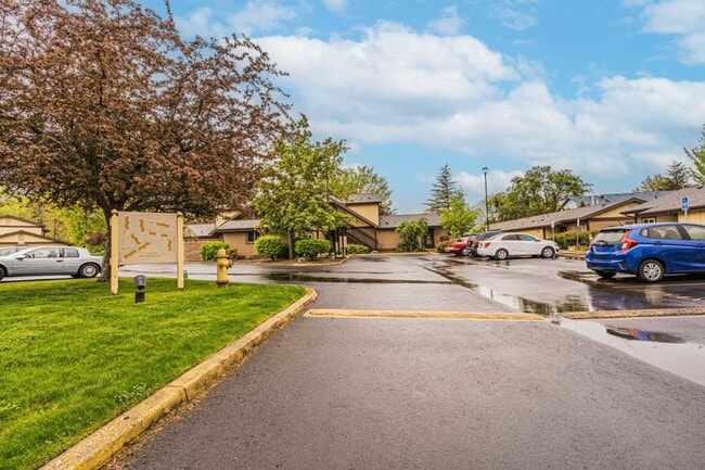 Photo - 933 N Rose St