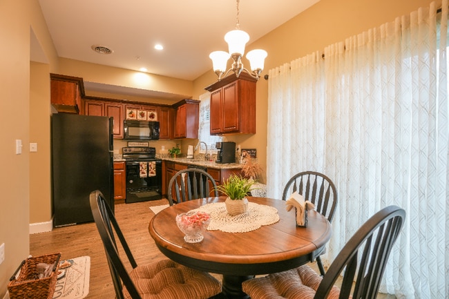 Photo - 117 S Beckman Dr