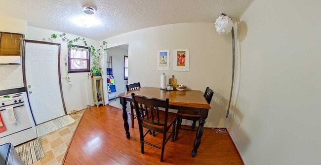 Photo - 3D Tour Available - Conveniently Located + Off-Street Parking! Sorry, no laundry hookups. Availab...