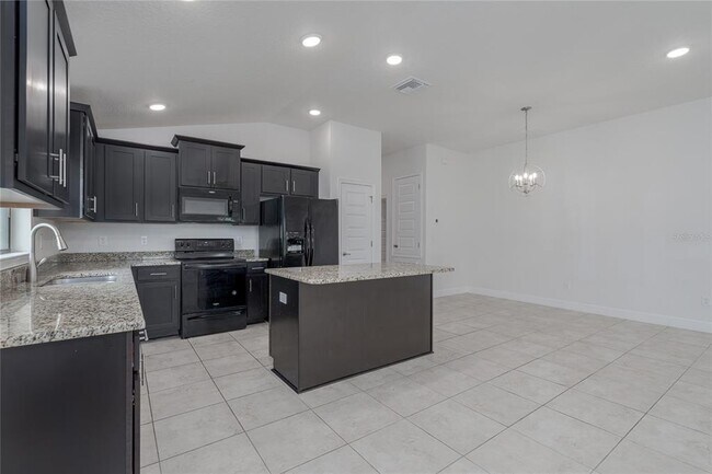 9123 46th Ct E
