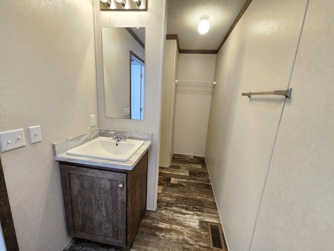 Photo - 211 Colorado St