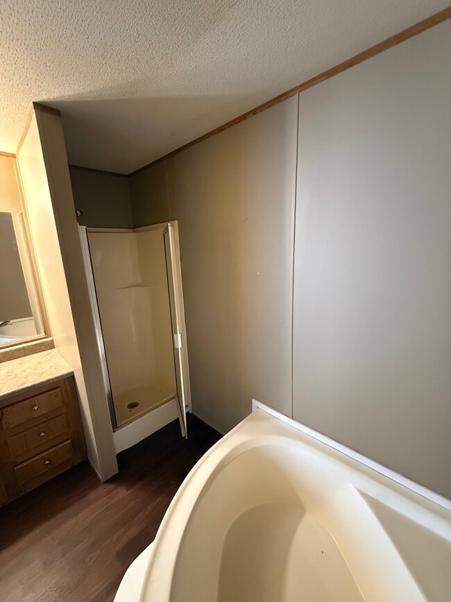 Photo - 475 Petty St