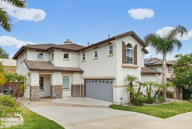 Building Photo - Spacious 4Bdm 3Ba Home in the Heart of San Marcos!