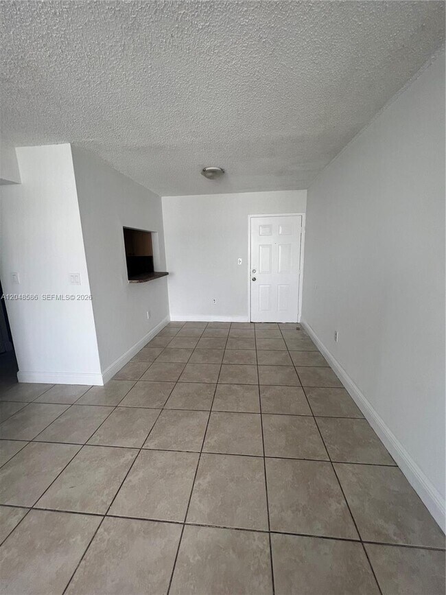 8145 NW 7th St Unit 405