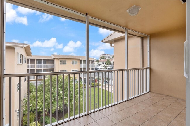 Photo - 1510 SE 15th St Unidad 309