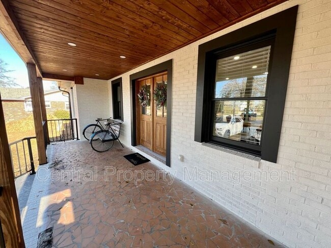 Photo - 204 State Rd S-23-293